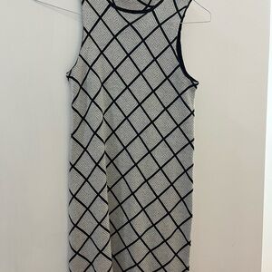 Romeo & Juliet Couture Black and White Knit Dress